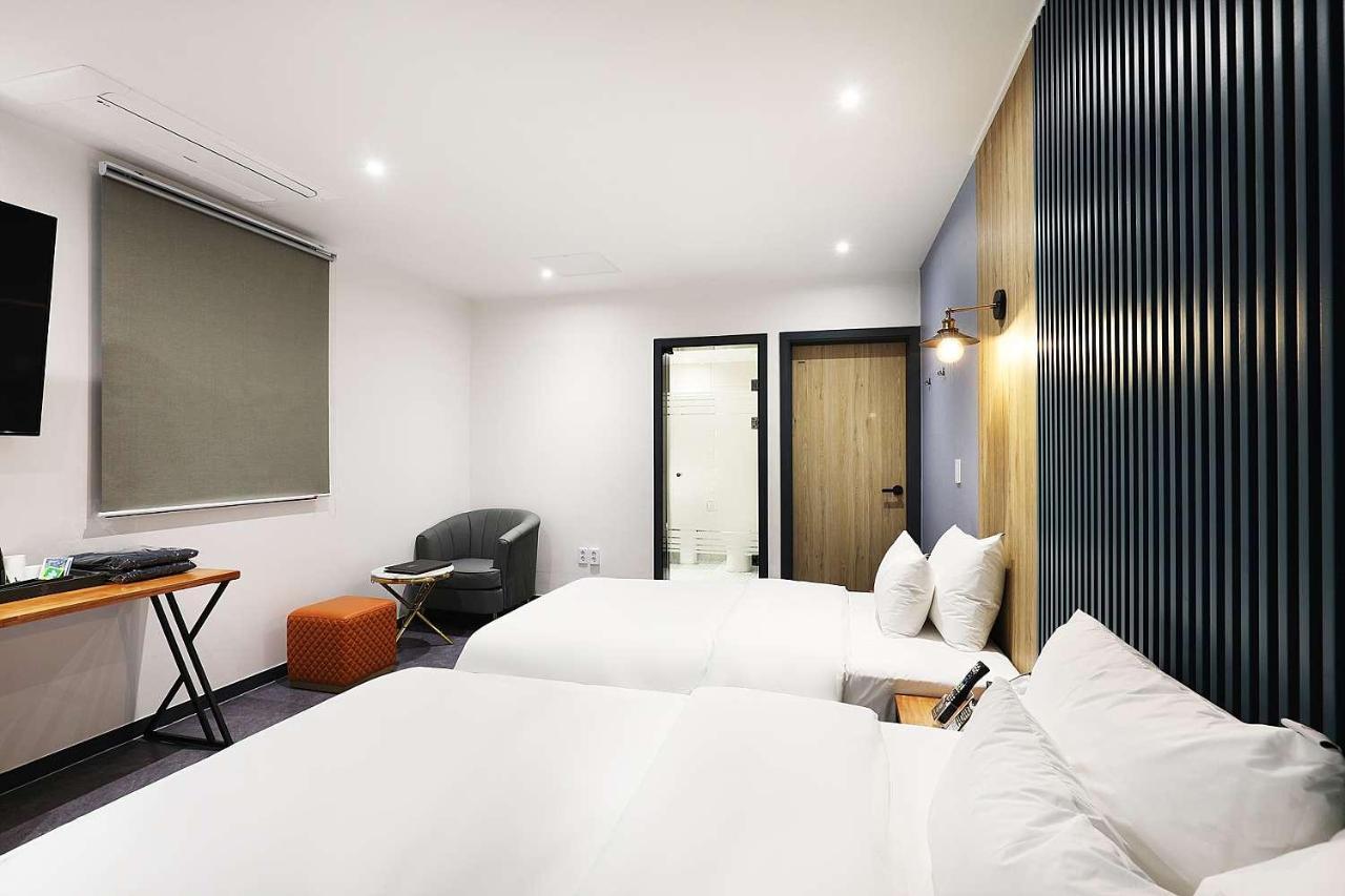 Mariposa Hotel Songtan Pyeongtaek Exterior foto
